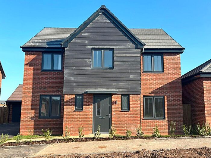 4 Bedroom Detached House To Rent In Vicar Wood Way, Derby, Derbyshire, DE22