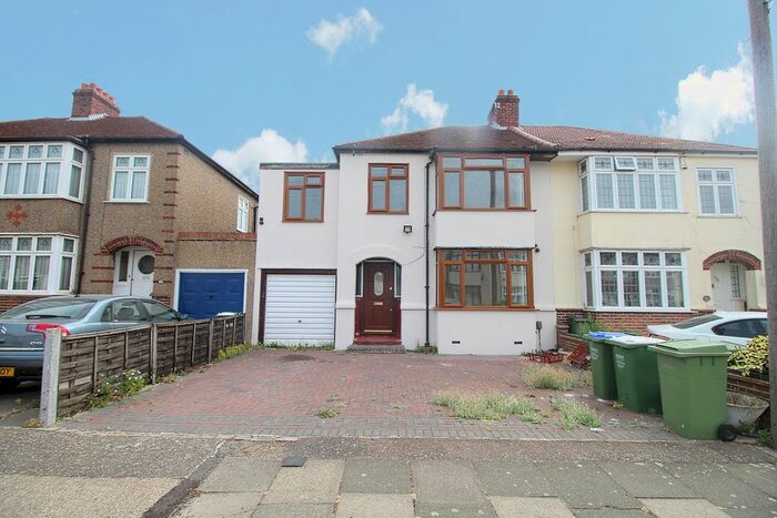 4 Bedroom Semi-Detached House To Rent In Canberra Road, Bexleyheath, DA7