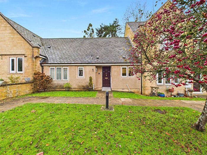 2 Bedroom Bungalow For Sale In Lovedays Mead, Stroud, Gloucestershire, GL5