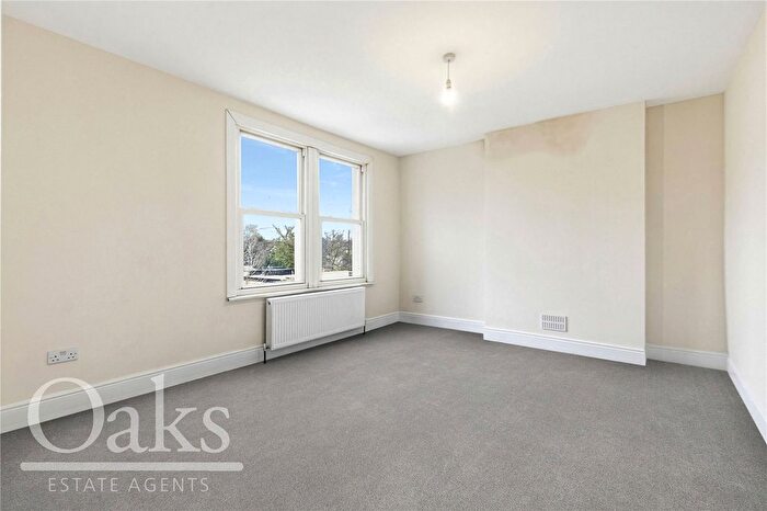 2 Bedroom Maisonette To Rent In Farnley Road, South Norwood, SE25