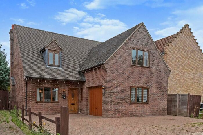 4 Bedroom Detached House For Sale In Riverside Close, Prickwillow, Ely, CB7