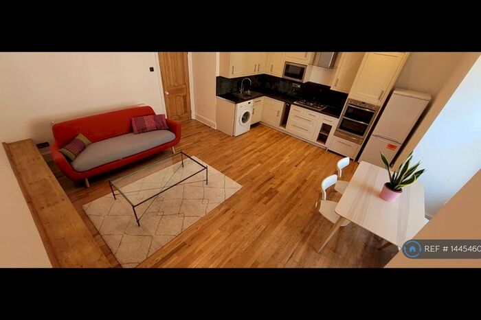 2 Bedroom Flat To Rent In Bartholomew Road, London, NW5