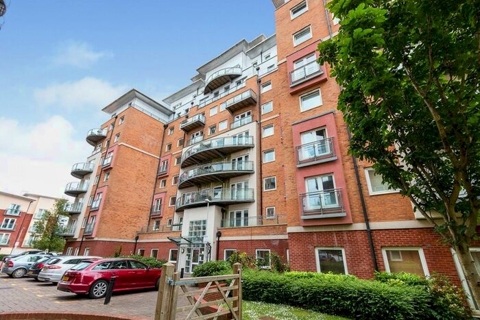 2 Bedroom Flat To Rent In Winterthur Way, Basingstoke, Hampshire, RG21