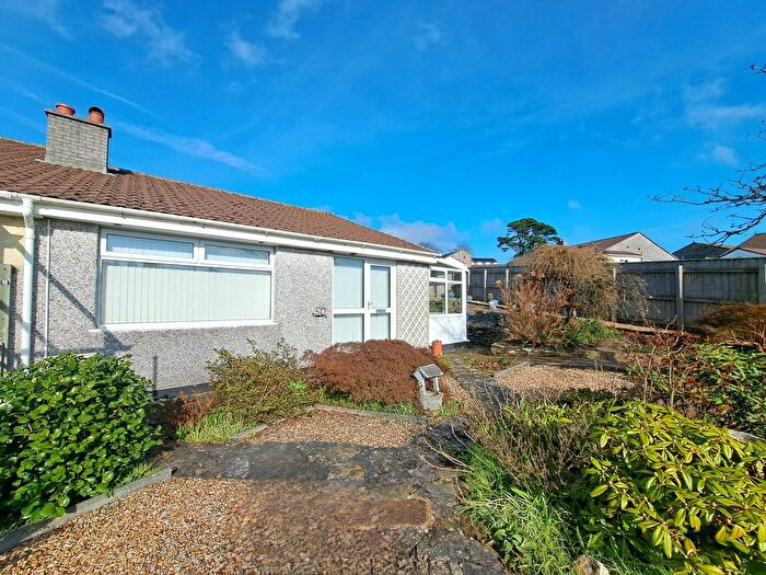 3 Bedroom Semi-detached Bungalow For Sale In Broadmead, Callington, Cornwall, PL17