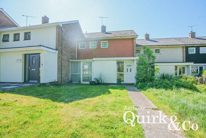 2 Bedroom Terraced House For Sale In Methersgate, Basildon, SS14