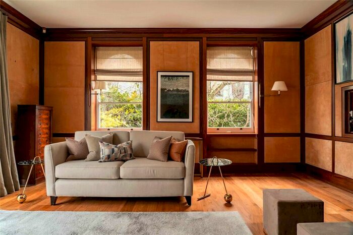 5 Bedroom House To Rent In Gilston Road, Chelsea, SW10