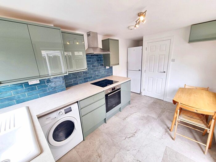 4 Bedroom Property To Rent In Melford Road, Leytonstone, E11