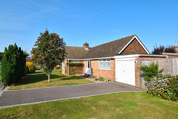 2 Bedroom Detached Bungalow For Sale In Fieldway, Broad Oak, Rye, TN31