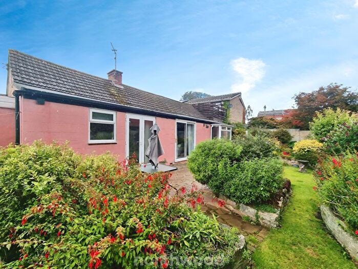 2 Bedroom Bungalow For Sale In Shires Close, Sprotbrough, Doncaster, DN5