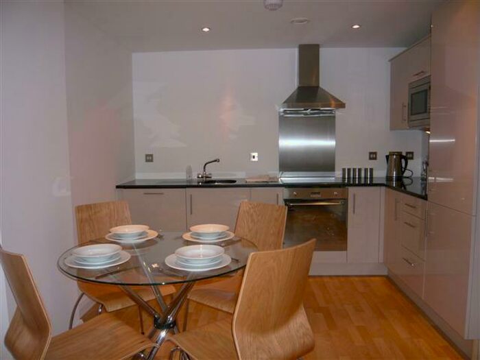 2 Bedroom Apartment To Rent In Brewery Wharf Leeds Parking Included, LS10