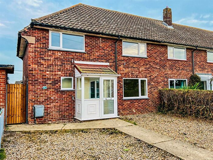 3 Bedroom End Of Terrace House To Rent In Bemerton Gardens, Kirby Cross, Essex, CO13