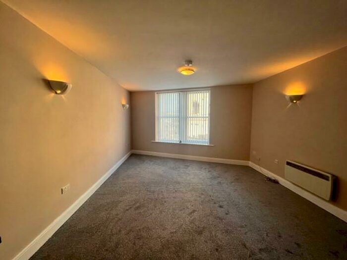 1 Bedroom Flat To Rent In Rawson Road, Bradford, BD1