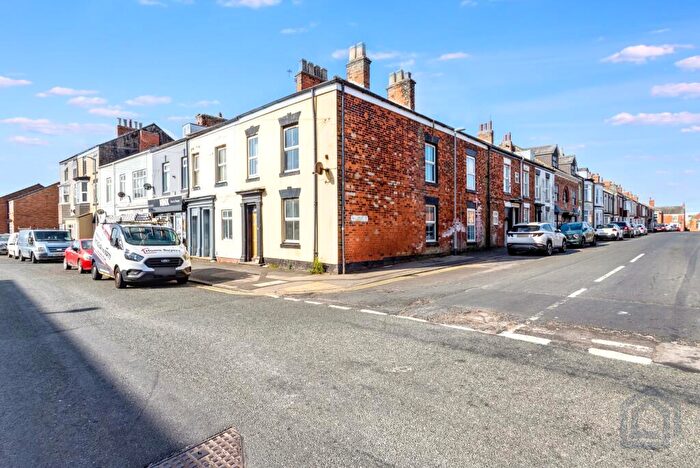 7 Bedroom End Of Terrace House For Sale In Queen Street, Withernsea, HU19