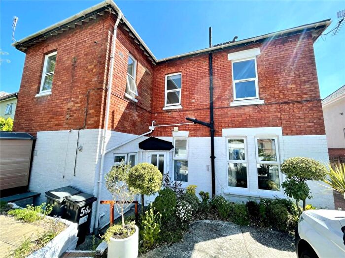 2 Bedroom Maisonette For Sale In Alumhurst Road, Bournemouth, Dorset, BH4