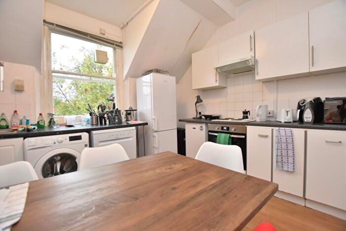 5 Bedroom Terraced House To Rent In St Pauls Road, Top Floor Flat, Clifton, Bristol, BS8