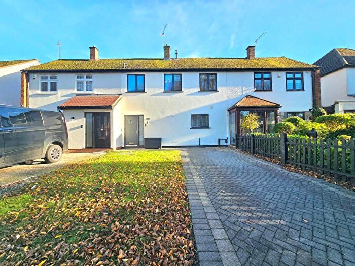 3 Bedroom Terraced House To Rent In Avenue Road, Harold Wood, RM3