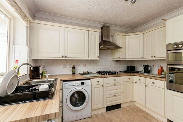 3 Bedroom Semi-Detached Bungalow For Sale In Russell Close, Thorney, Peterborough, PE6