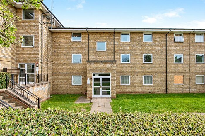 1 Bedroom Flat For Sale In Hogg Lane, Grays, RM17