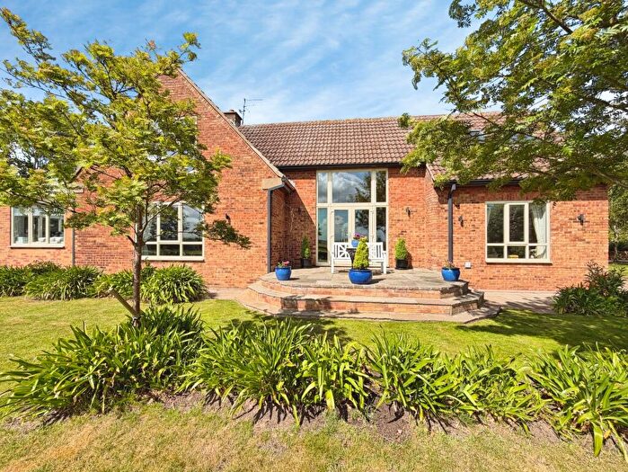 3 Bedroom Detached House For Sale In Yew Tree Cottage Harwell, DN10