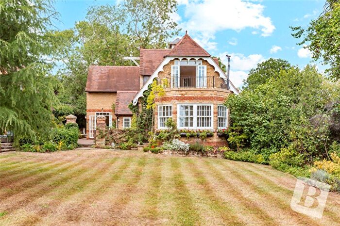 4 Bedroom Detached House For Sale In Rectory Lane, Battlesbridge, Wickford, SS11