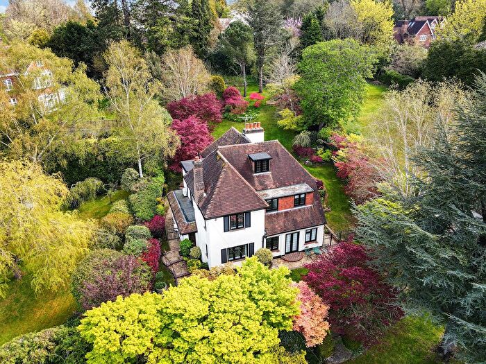 4 Bedroom Detached House For Sale In Harestone Hill, Caterham, CR3