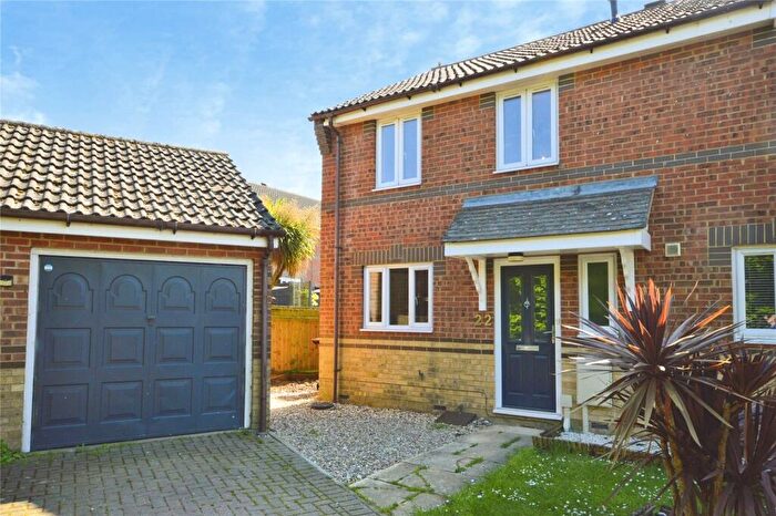 3 Bedroom End Of Terrace House For Sale In Leaman Close, High Halstow, Rochester, Kent, ME3