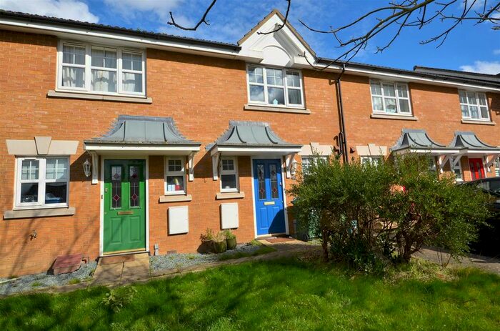 2 Bedroom Property To Rent In Riley Close, Aylesbury, HP20