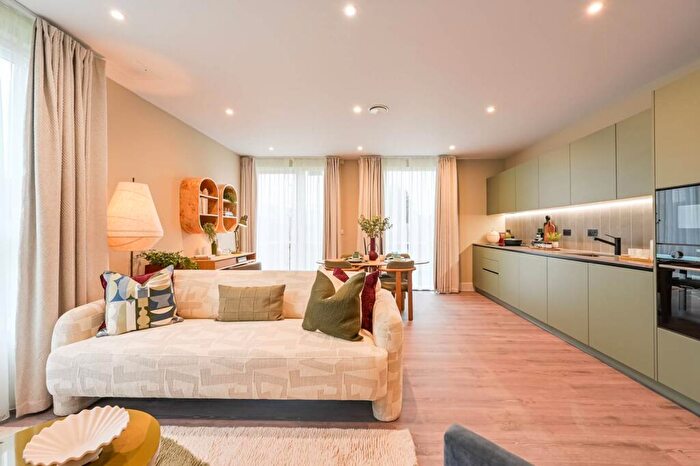 1 Bedroom Flat For Sale In Southmere, Abbey Wood, SE2