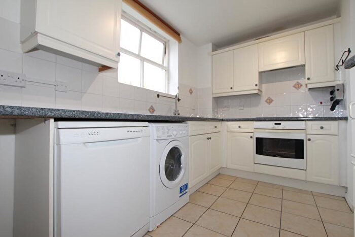 2 Bedroom Apartment To Rent In Chamberlayne Ave, Wembley, HA9