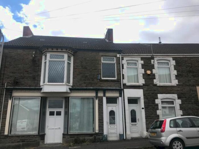 2 Bedroom Flat To Rent In Manor Road, Manselton, Swansea, SA5