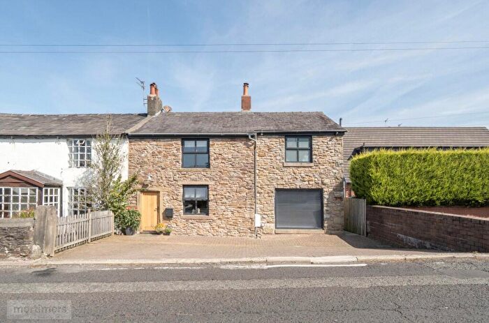 3 Bedroom Semi-Detached House For Sale In Parsonage Road, Blackburn, Lancashire, BB1