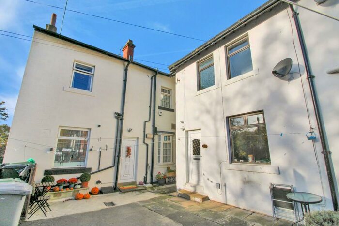 2 Bedroom Terraced House To Rent In Dinsdale Buildings, Yeadon, Leeds, LS19