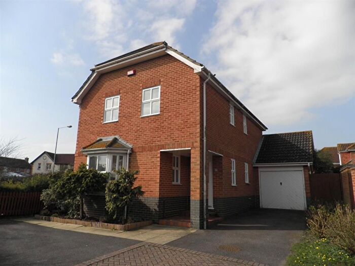 4 Bedroom Property To Rent In Hawthorn Road, Kingsnorth, Ashford, TN23