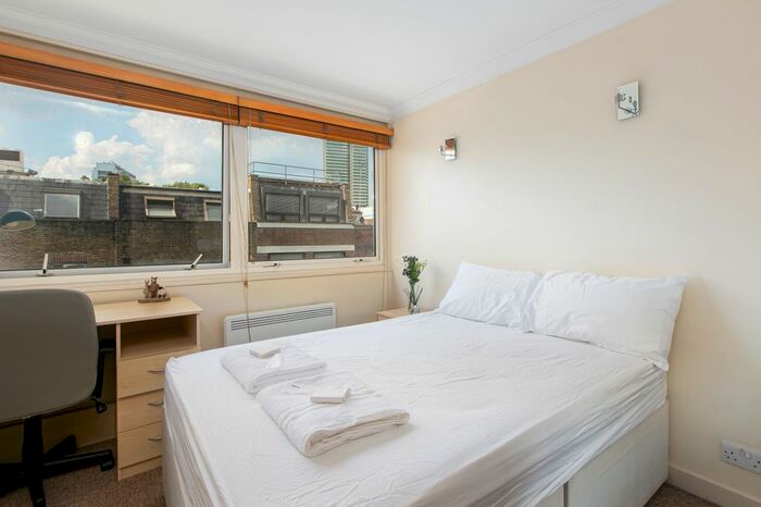 2 Bedroom Flat To Rent In Sovereign House, - Fitzroy St, London, W1T