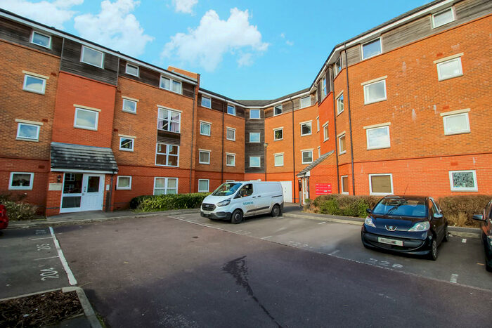 2 Bedroom Apartment To Rent In Yersin Court, Old Town, Swindon, SN1