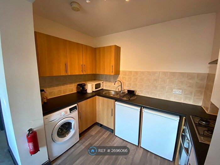 1 Bedroom Flat To Rent In Carr Hill, Doncaster, DN4
