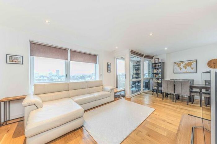 2 Bedroom Flat To Rent In Eltringham Street, London, SW18