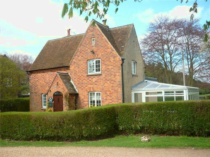 3 Bedroom Detached House To Rent In The Old Tiled Cottage, Westfield Road, Oakley, MK43