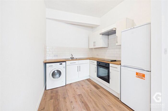 2 Bedroom Apartment To Rent In London Road, East Grinstead, West Sussex, RH19