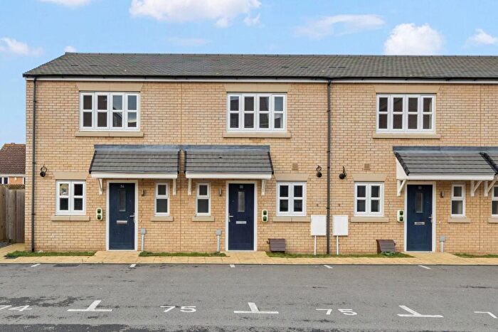 2 Bedroom Terraced House For Sale In Greenhouse Close, Buckingham Fields, Northampton, NN4