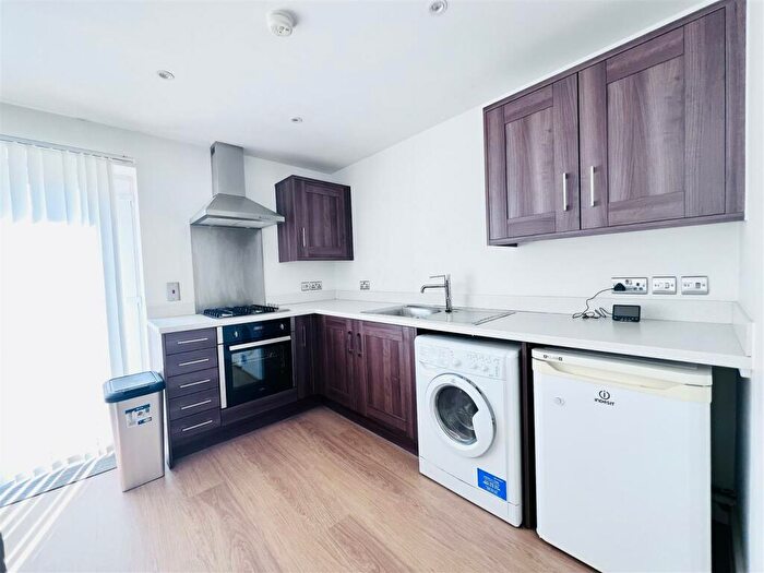 2 Bedroom Apartment To Rent In Park View Court, West Bridgford, Nottingham, NG2