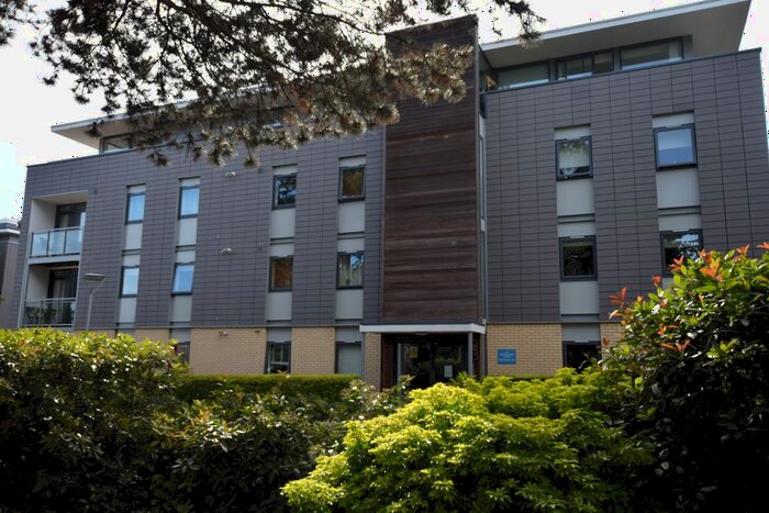 2 Bedroom Flat To Rent In Newsom Place, St Albans, AL1