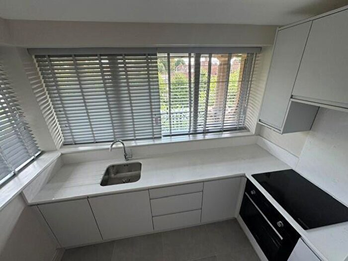 1 Bedroom Flat To Rent In Priory Gate, Union Street, Maidstone, Kent, ME14