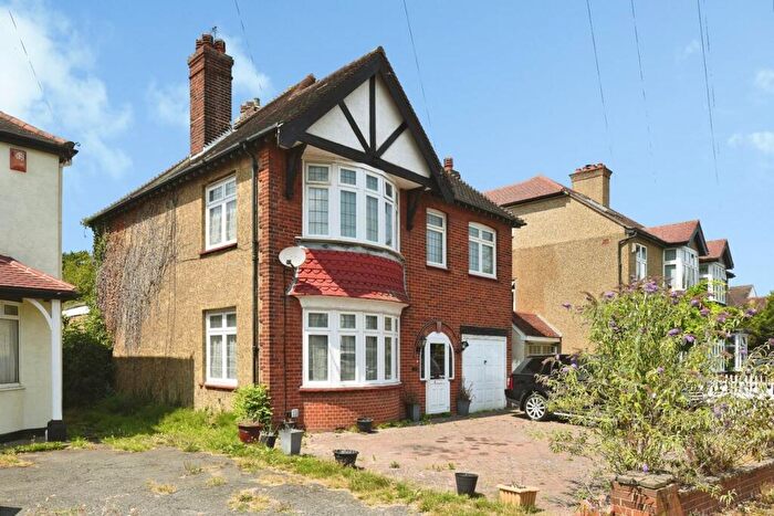 4 Bedroom Detached House For Sale In Chislehurst Road, Petts Wood, Orpington, BR6