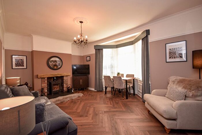 2 Bedroom Semi-Detached House For Sale In Comrie Street, Glasgow, G32