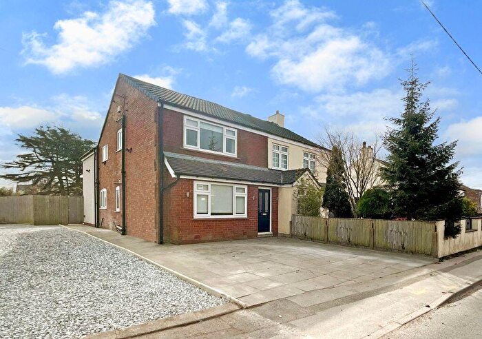 3 Bedroom Semi-Detached House For Sale In Chapel Lane, Banks, PR9