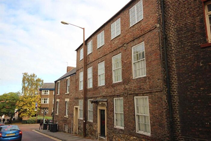 3 Bedroom Private Hall To Rent In Top Floor, A Church Street, Durham, DH1