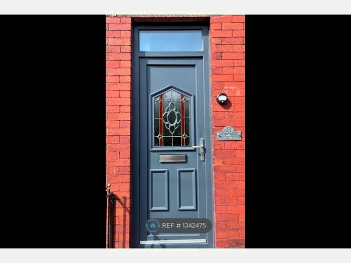 2 Bedroom Semi-Detached House To Rent In City Road, Wigan, WN5