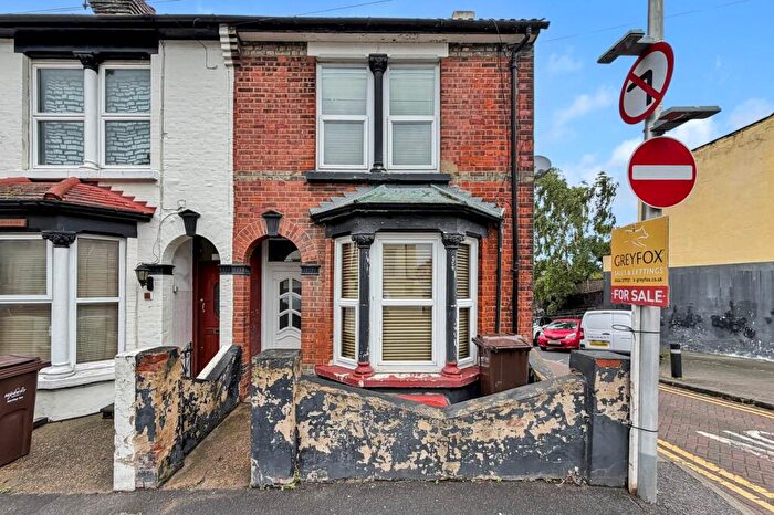 3 Bedroom End Of Terrace House For Sale In St Georges Road, Gillingham, ME7
