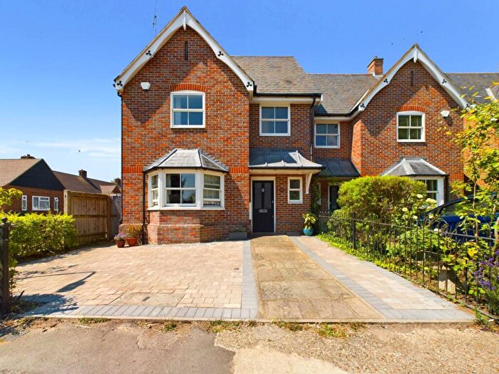 3 Bedroom Semi-Detached House To Rent In Cambridge Road, Marlow, SL7